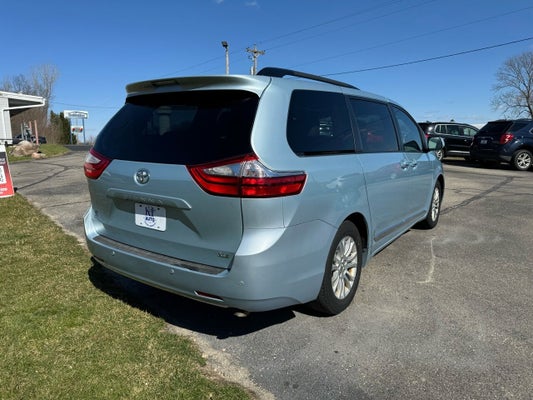 2016 Toyota Sienna XLE 7 Passenger Auto Access Seat 4dr Mini Van in Fort Atkinson, WI - K&F Auto Sales and Service